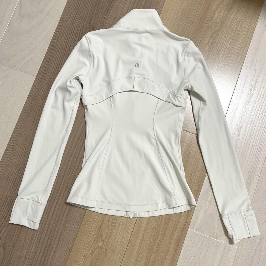 ルルレモン Luluremon DefineジャケットNulu Ivory