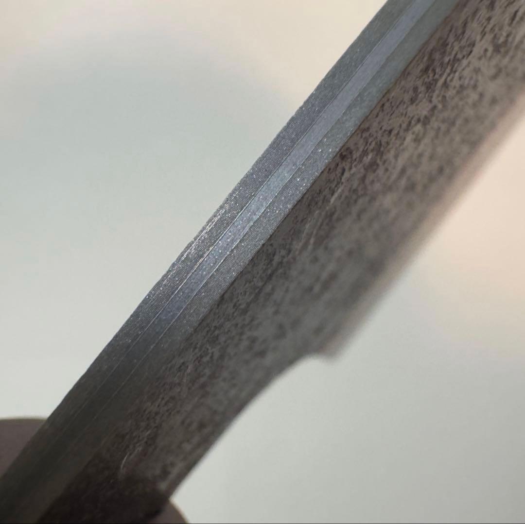 ダマスカス 和牛刀 210mm 槌目 黒仕上げ 黒檀八角柄 シェフナイフ