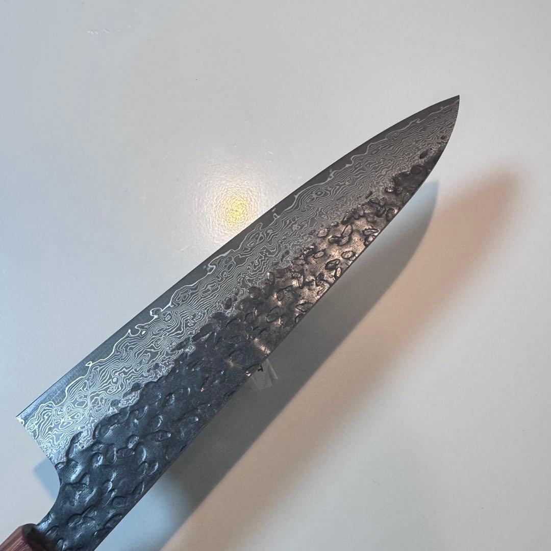 ダマスカス 和牛刀 210mm 槌目 黒仕上げ 黒檀八角柄 シェフナイフ