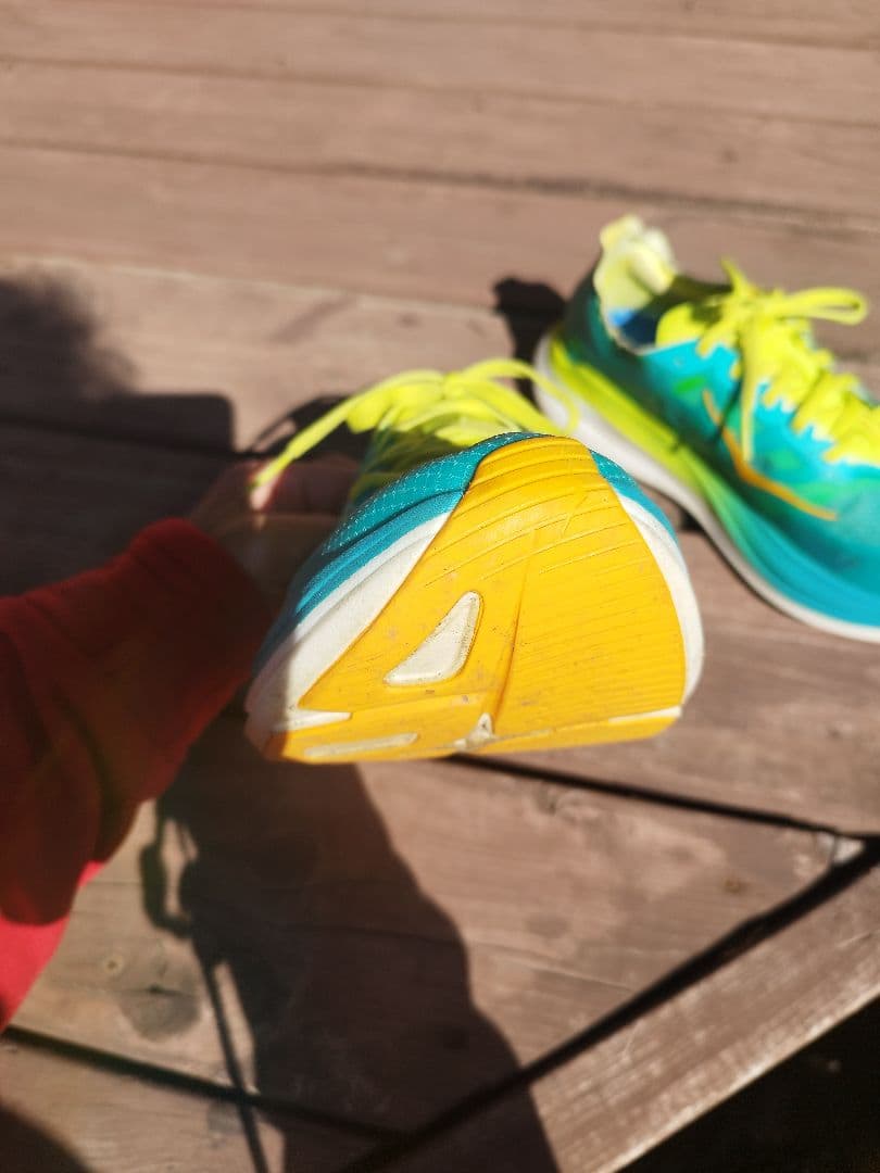25.5 HOKA ロケットX2