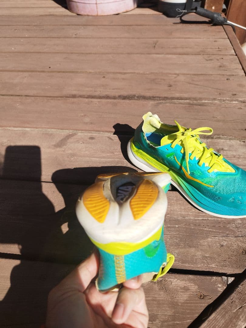 25.5 HOKA ロケットX2