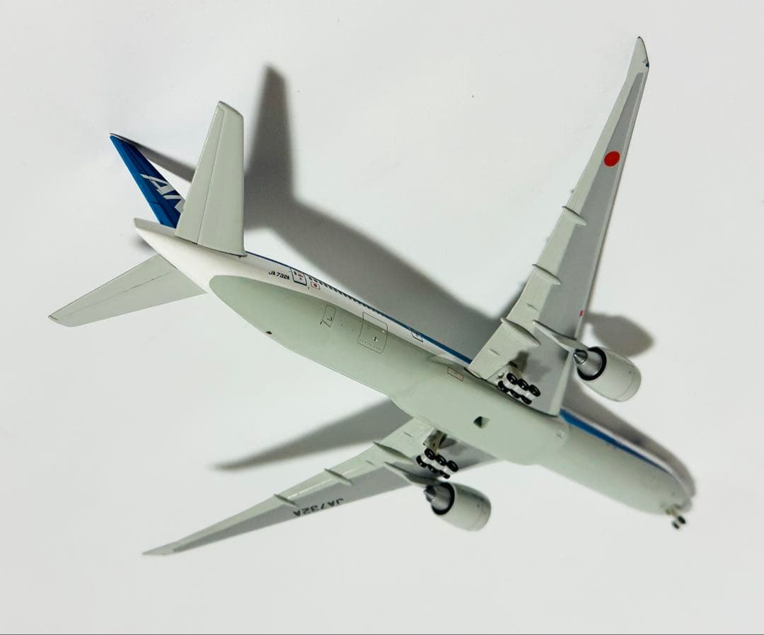 全日空商事 1/400 ANA 777-300ER NH40013