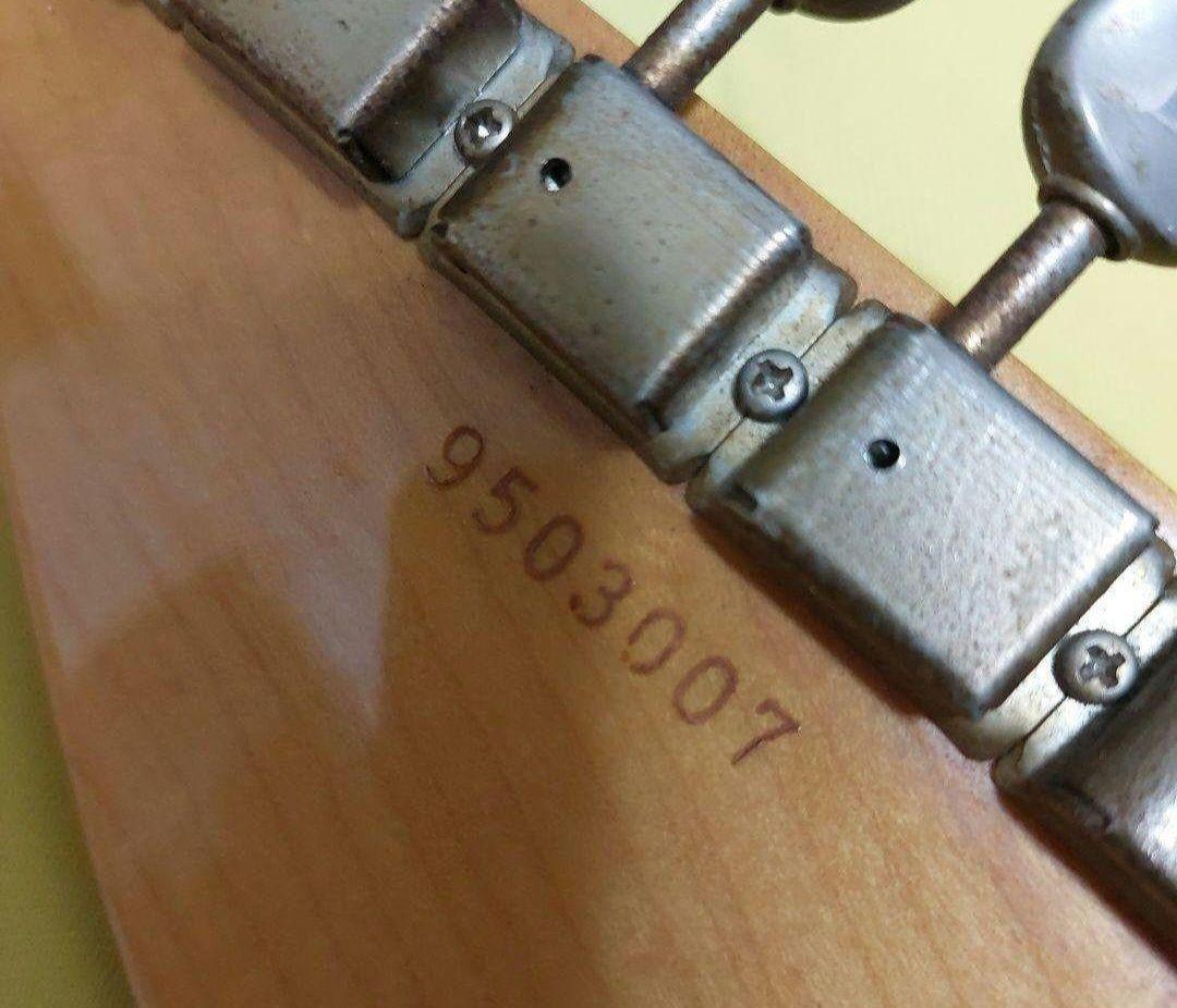 Fender Stratocaster サンバースト　エレキギター