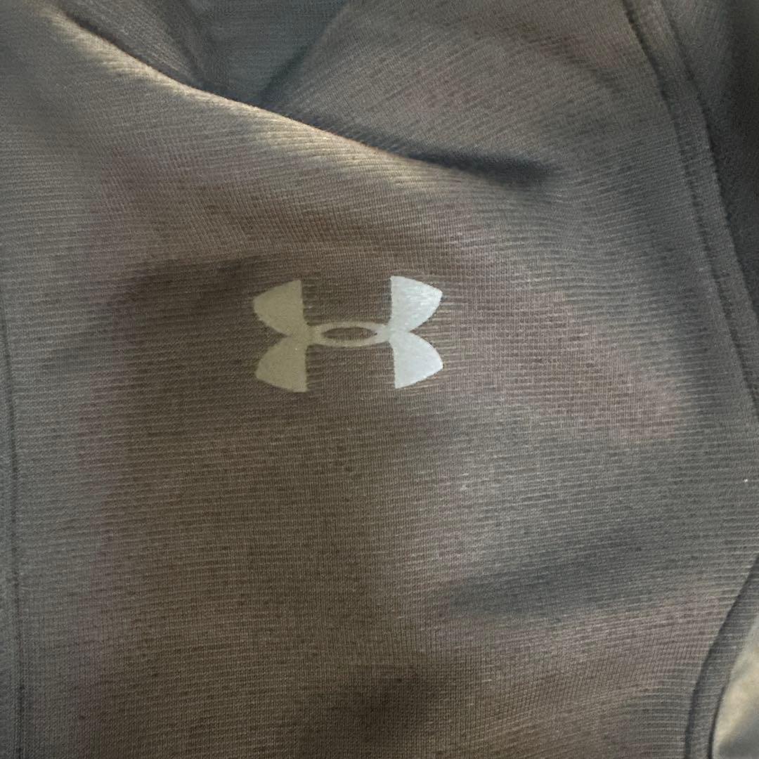 Under Armour フード付きアウター Xサイズ ブラック