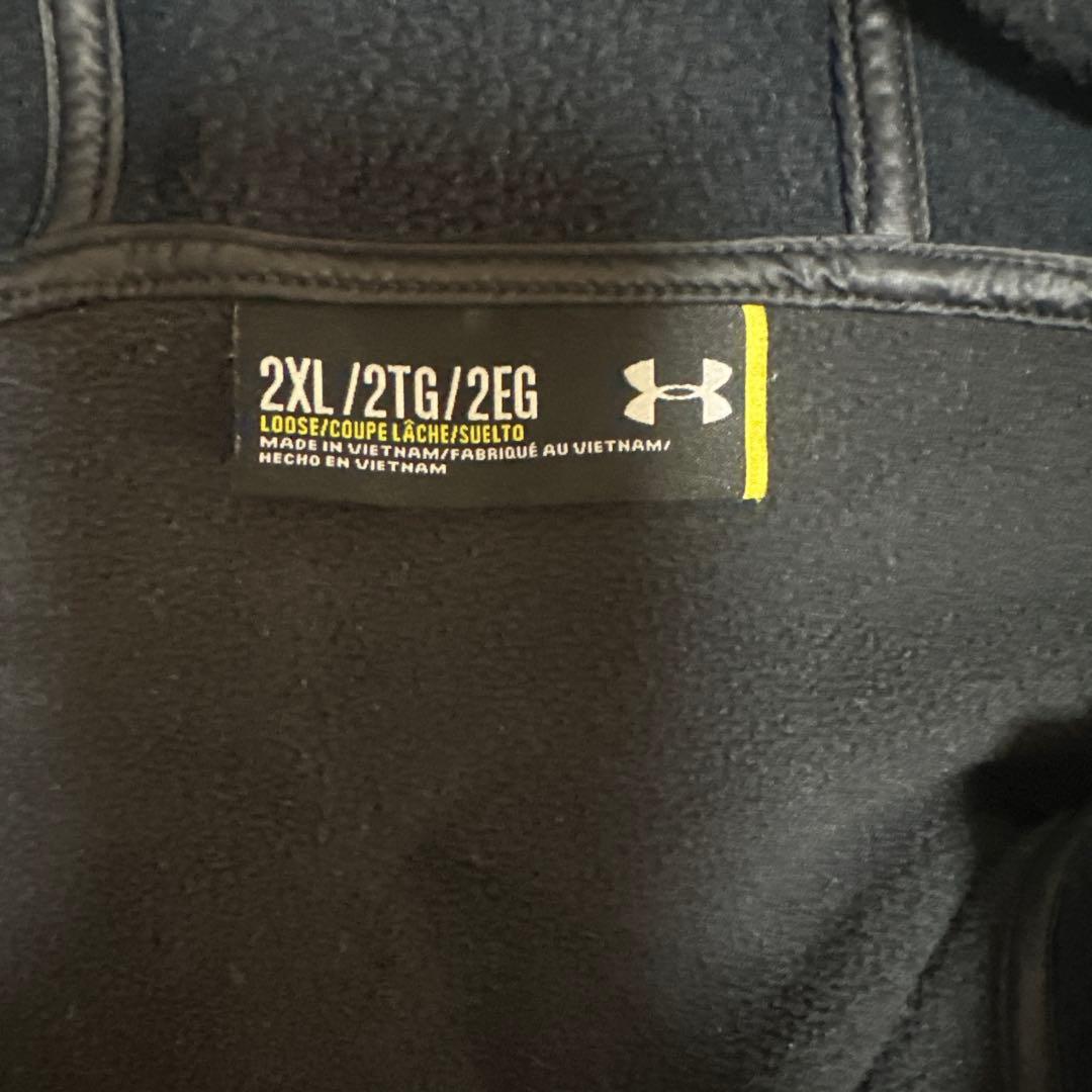 Under Armour フード付きアウター Xサイズ ブラック