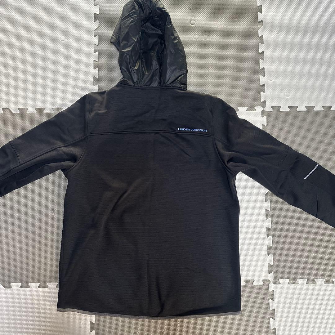 Under Armour フード付きアウター Xサイズ ブラック