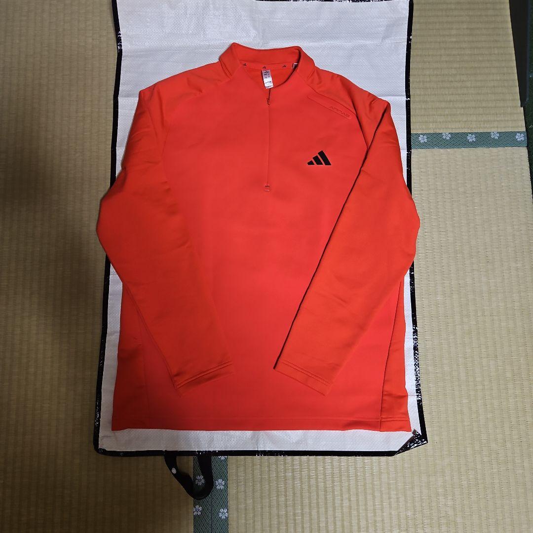 adidas オレンジポロシャツとストレッチ保温ジョガーパンツ、帽子セット 売り