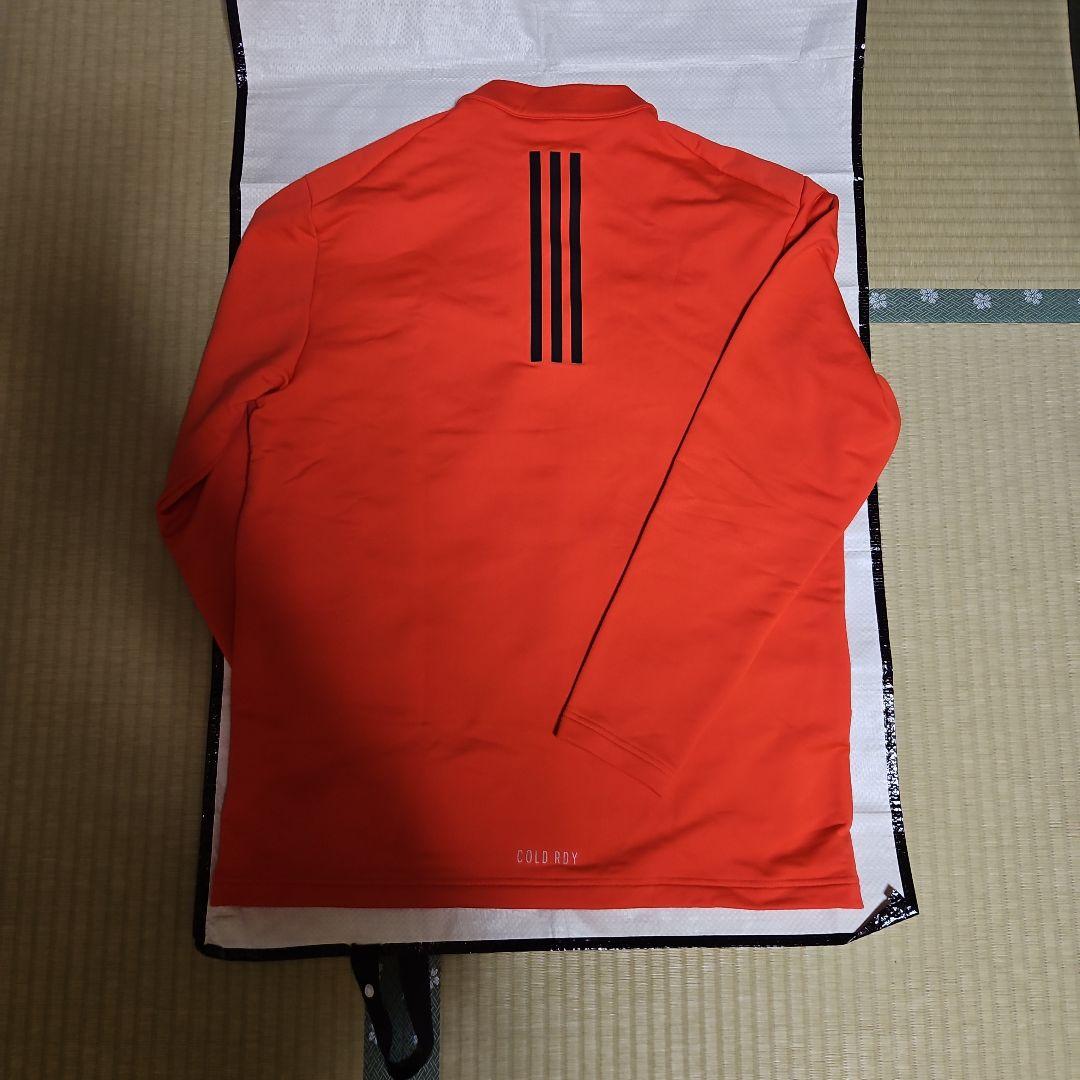 adidas オレンジポロシャツとストレッチ保温ジョガーパンツ、帽子セット 売り