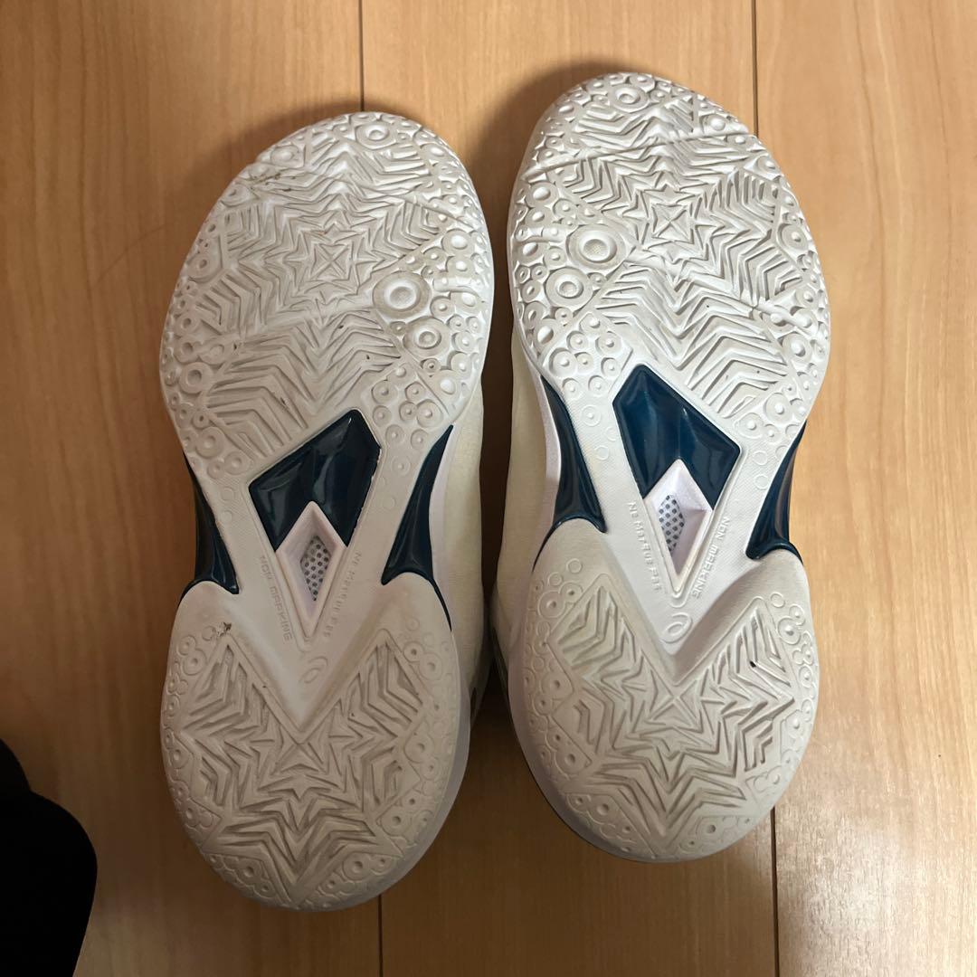 ASICS バスケットボールシューズ 24