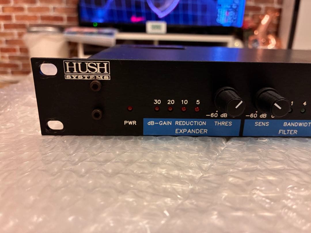 HUSH ⅡCX 松本　TAK B'z