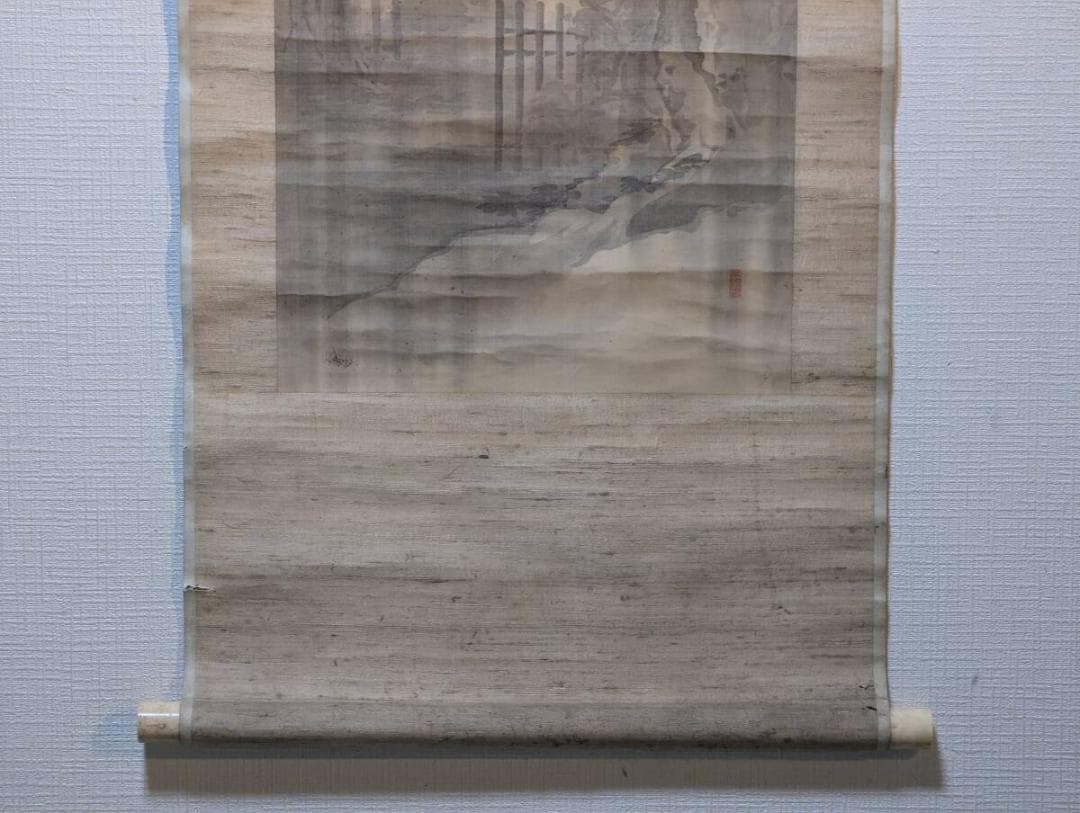 【真作】掛軸　山水図　淡墨の幽趣漂う文人画風作品　静寂の美　水墨山水画　V54