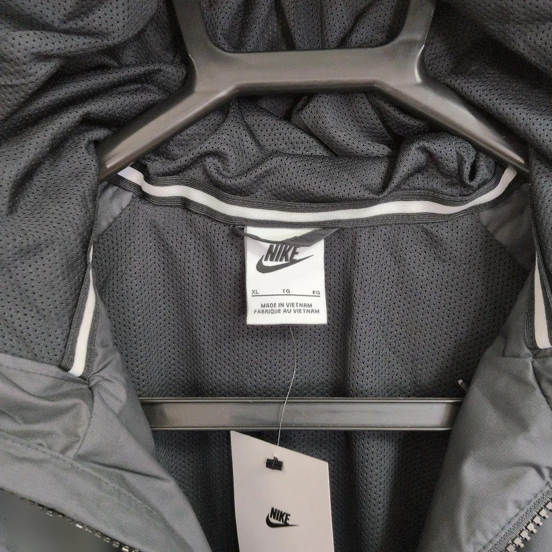 XL ナイキ　NIKE ウインドランナー　ウインドブレーカー　　新品