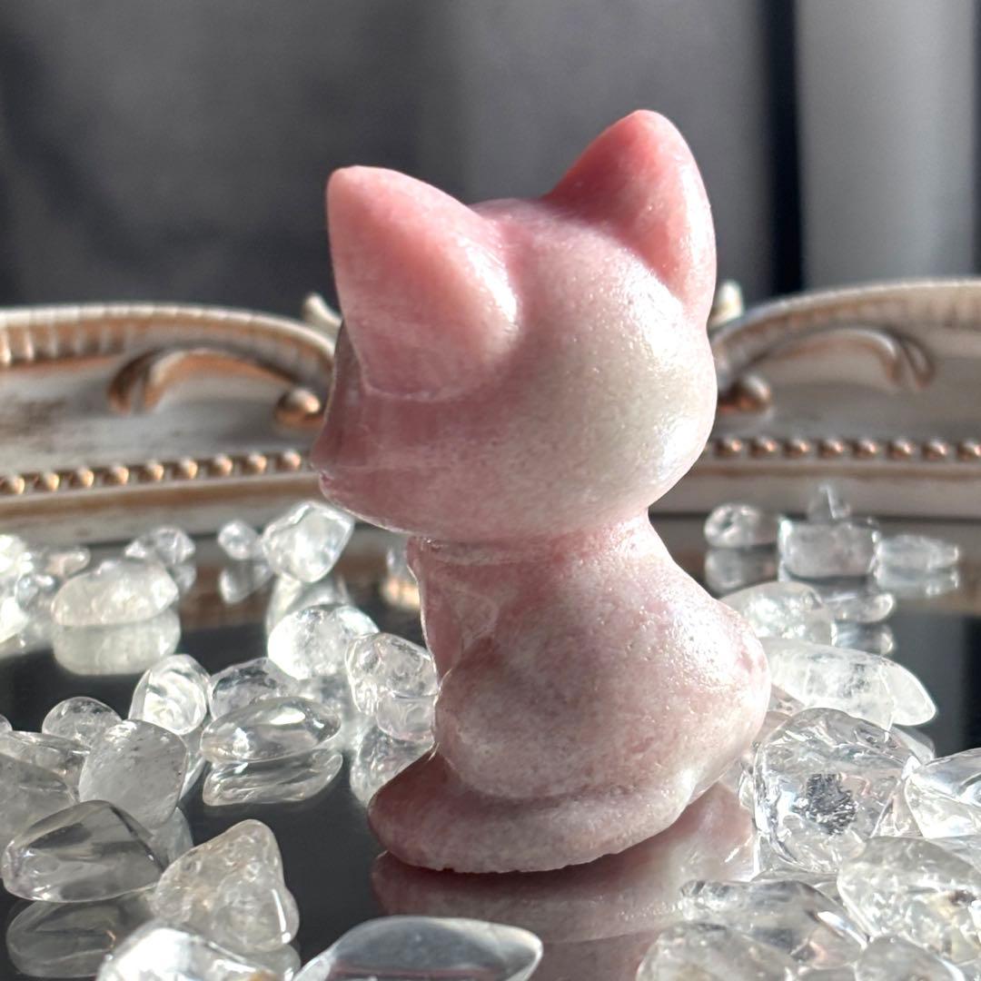 再入荷だけど売約済み♥️ピンクオパール キツネちゃん 九尾 カービング