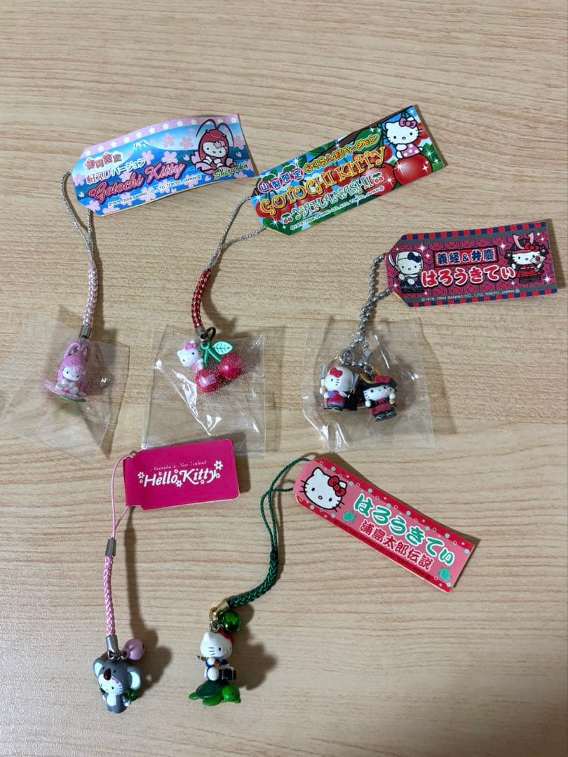 ご当地 キティ根付ストラップ まとめ売り 53点