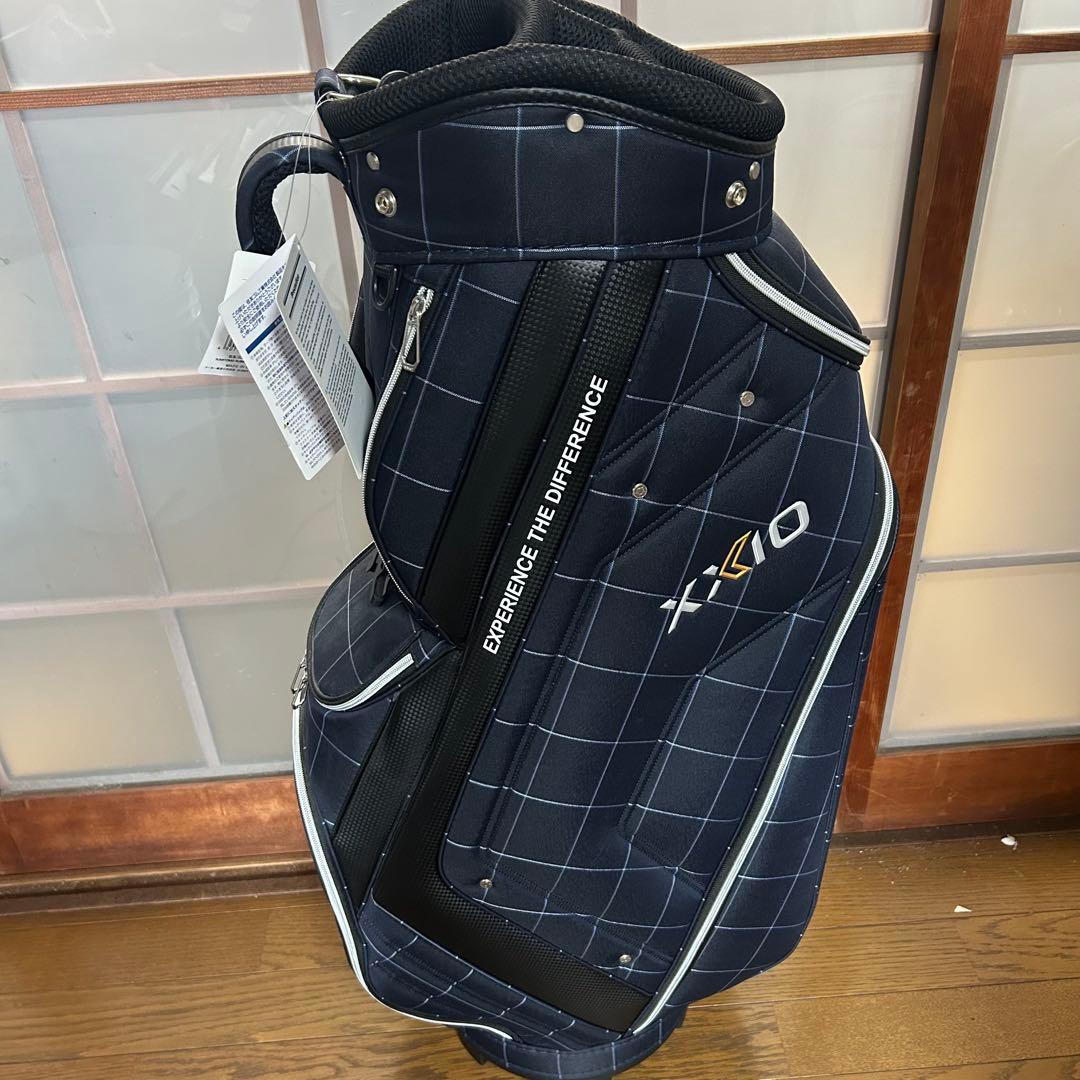 【新品】XXIO キャディバッグ GGC-X142 9.5型 軽量 ウィンドペン