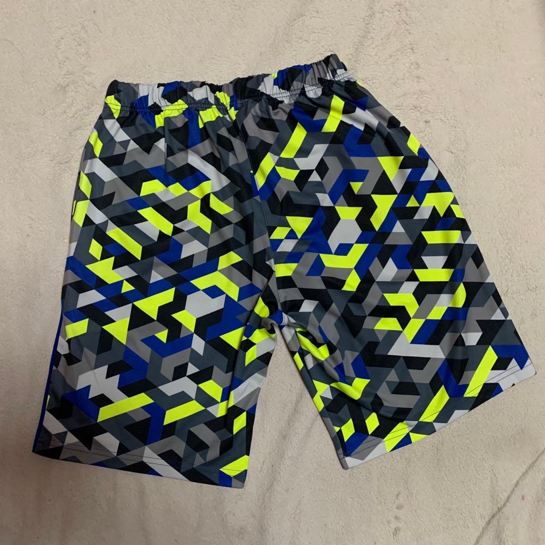 ✨美品✨ヨネックス　ユニ　ハーフパンツ　L