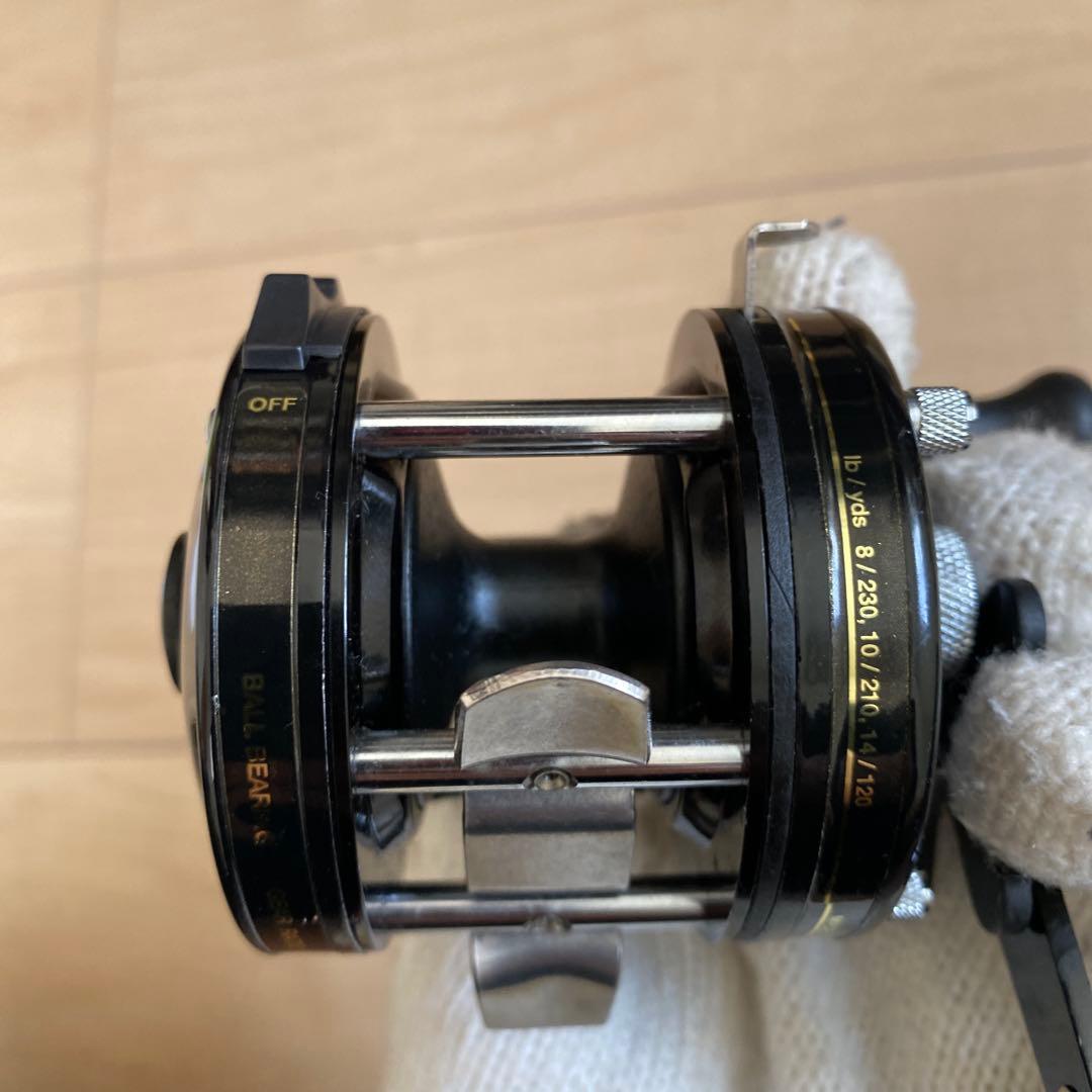 美品　BETA FISHING Escout 4000CB ベイトリール