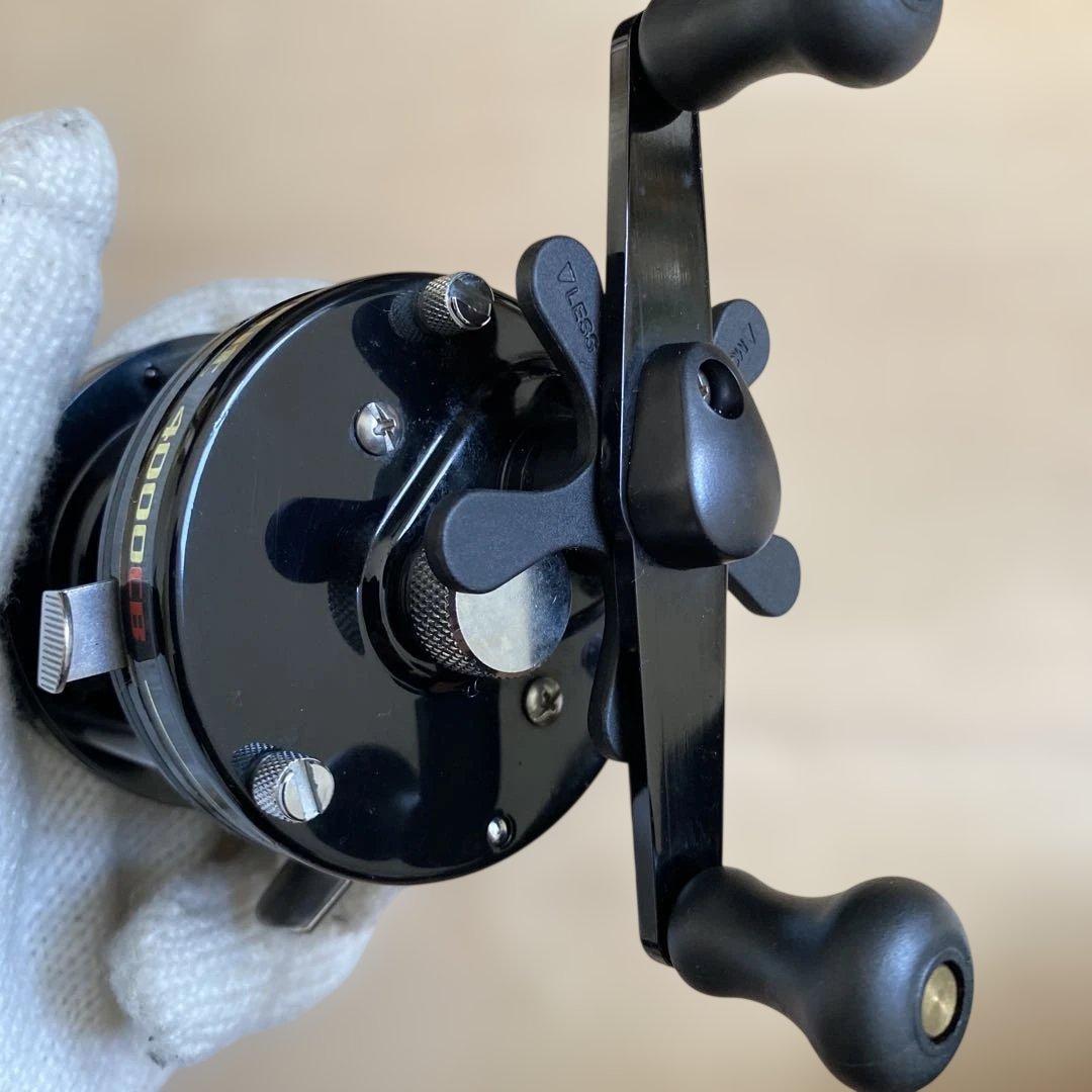 美品　BETA FISHING Escout 4000CB ベイトリール