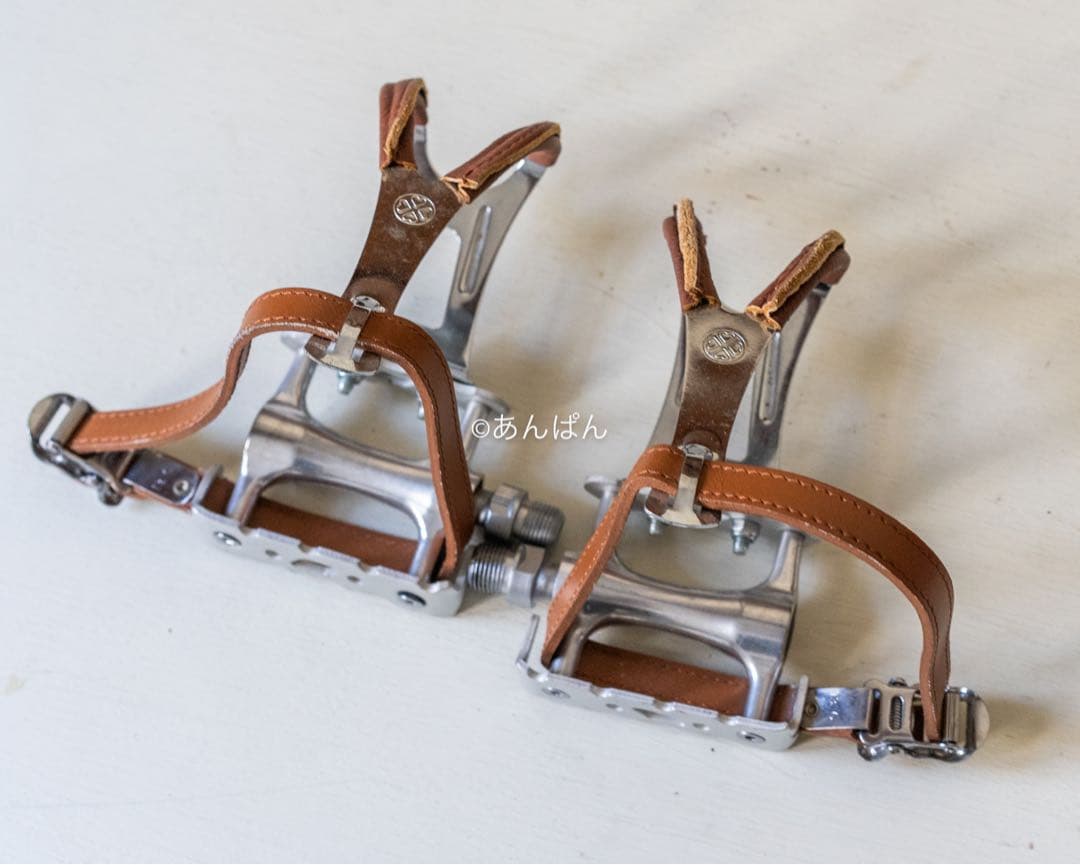 ヨーロッパ購入 クラシックペダル レトロ ヴィンテージ トゥークリップ レザー