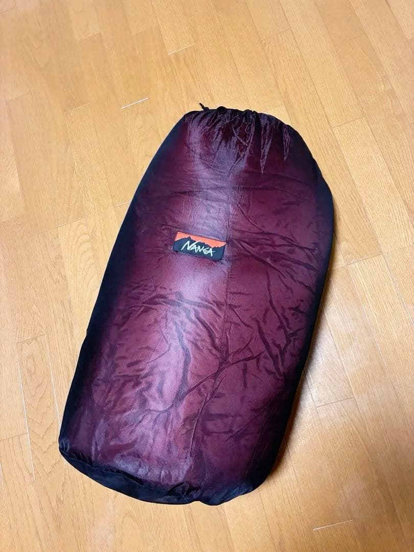【美品】ナンガ　600 STD 別売り収納バッグ付き　一度のみ使用　レッド