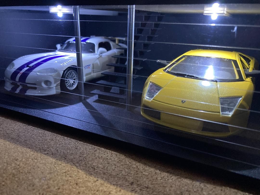 モデルカー専用ジオラマ：1/24 ショールーム＆ガレージⅠ／訳ありSALE！