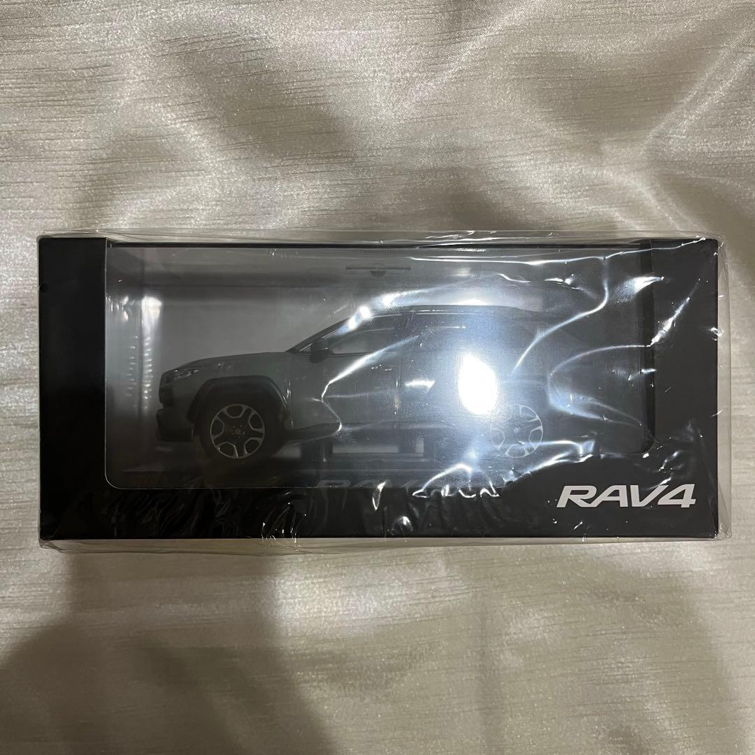 非売品 トヨタ RAV4　アーバンカーキ 6X3　色見本 カラーサンプルミニカー