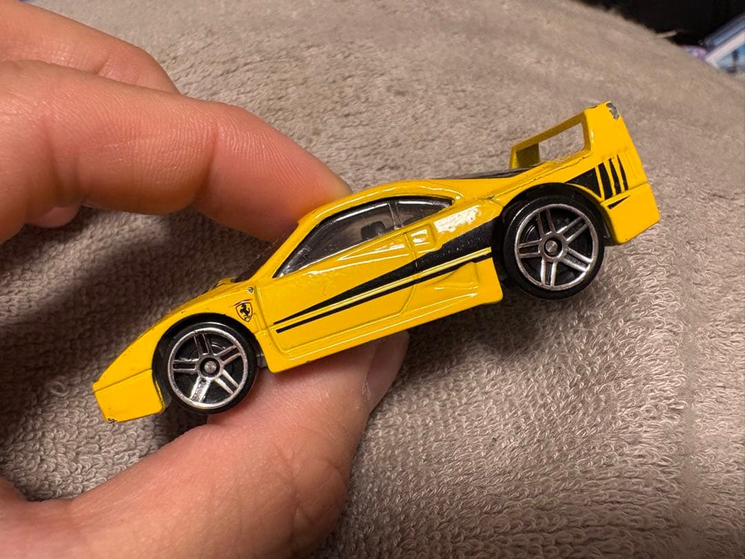 1/64 ホットウィール　フェラーリ F40 Ferrari hotwheels
