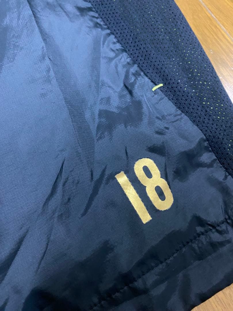 浦和レッズ NIKE ウィンドブレーカー XL 18番 支給品 2010年前後