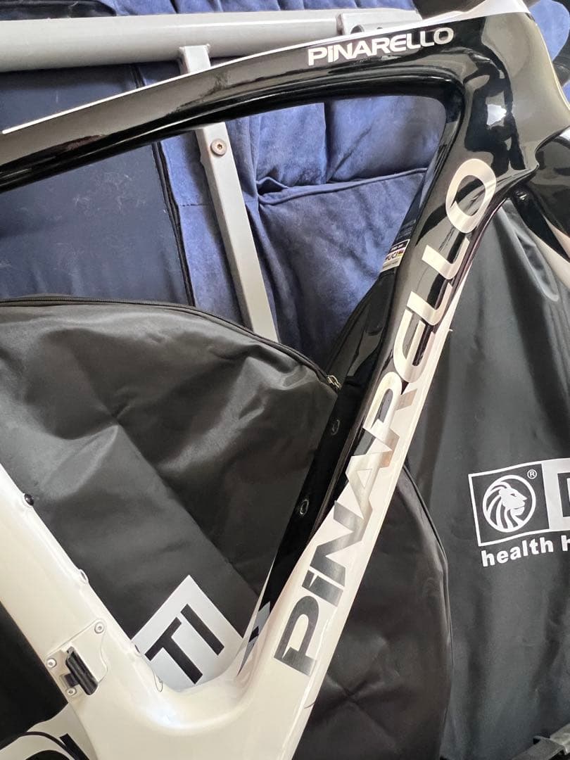 PINARELLO Ｆ9 完成車 一部パーツを外しています。