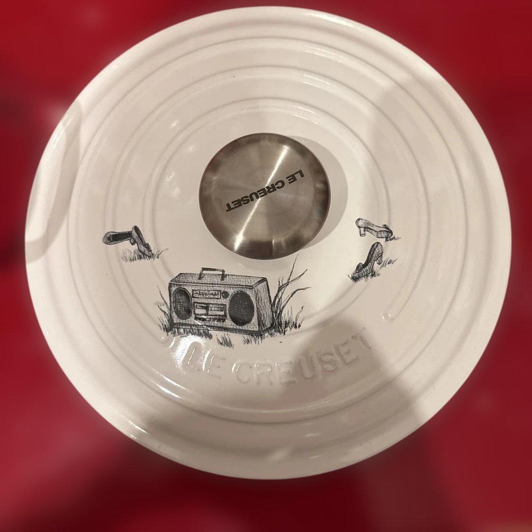 LE CREUSET ハーレムトワレ　イラスト付き両手鍋24cm