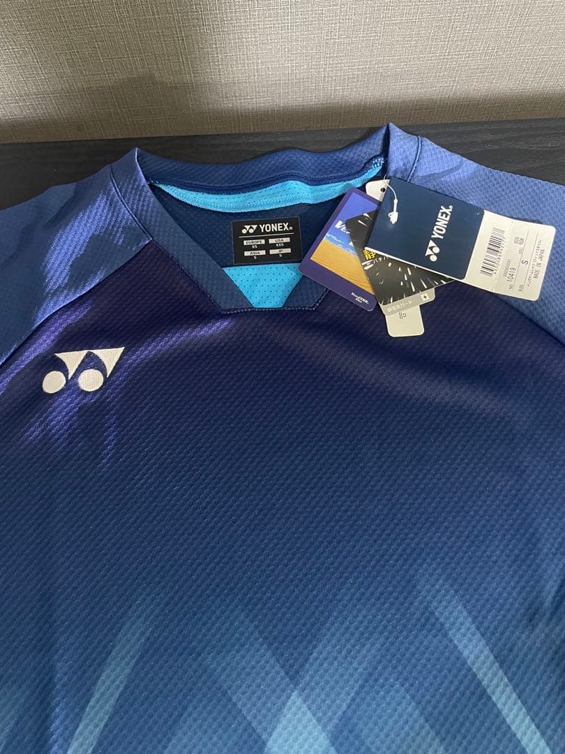 日本代表　桃田賢斗モデル　YONEX バドミントンウェア 青 グラデーション