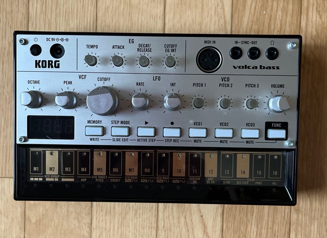 鍵盤楽器 KORG voica bass