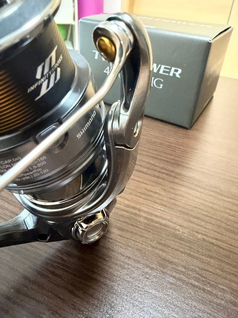 シマノ　ツインパワー 4000MHG スピニングリール　 おまけ付き