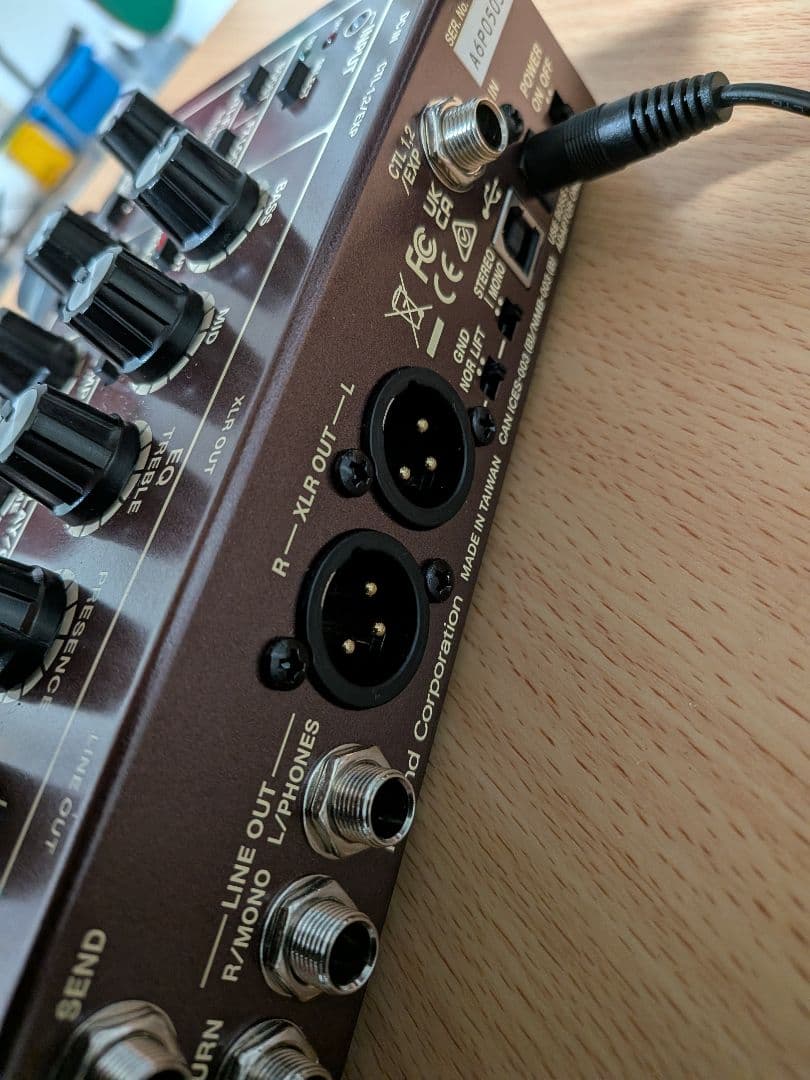 （美品）　BOSS Acoustic Preamp AD-10
