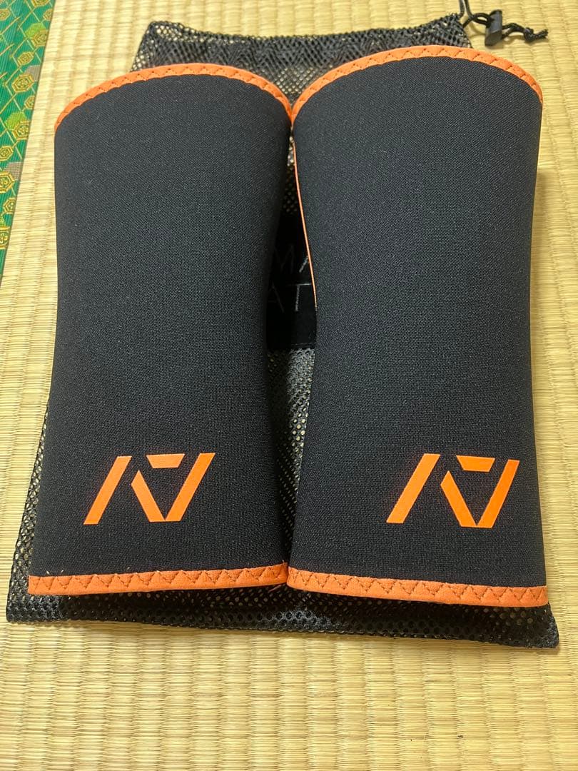 新品未使用　A7プロ系ニースリーブ　XS