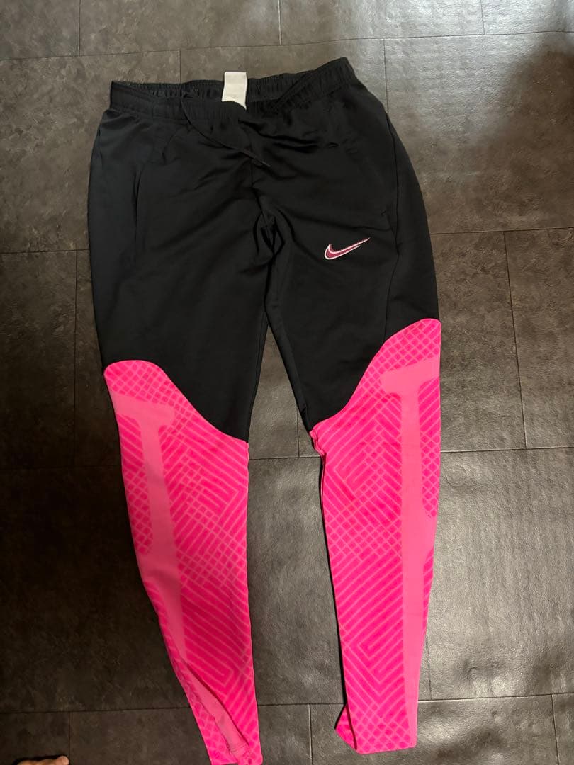 Nike ピンク 長袖ジャージ セットアップ