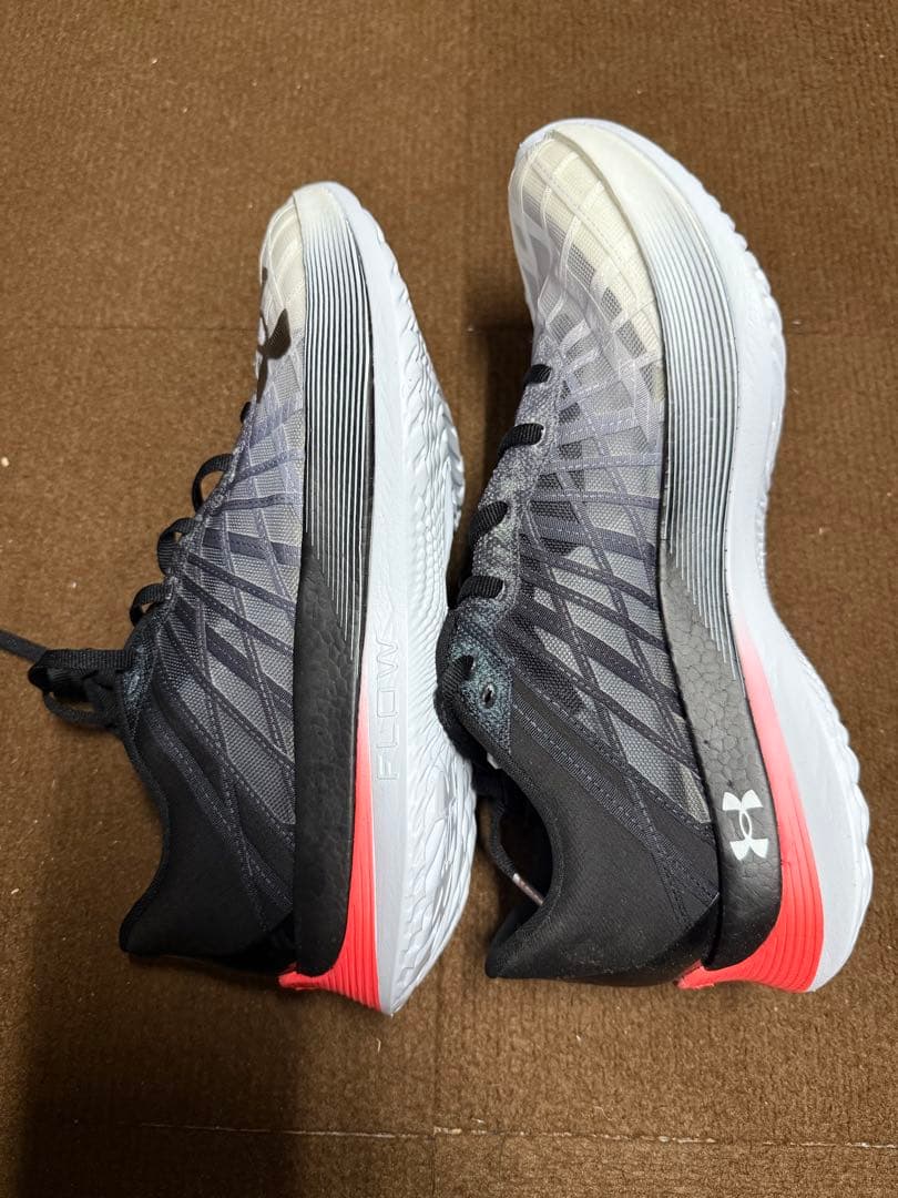 スパイク・シューズ UNDER ARMOUR UA FLOW VELOCITI ELITE