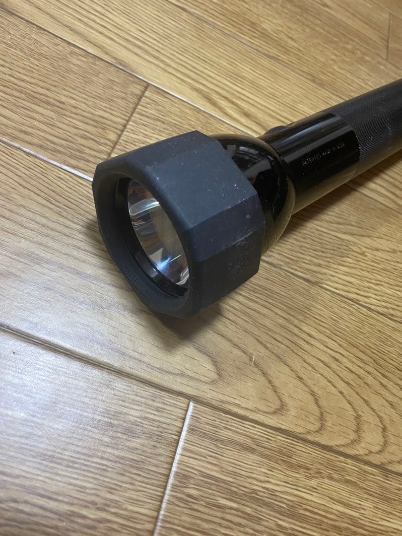 マグライト ブラック 6D フラッシュライト 懐中電灯 MAGLITE 新品