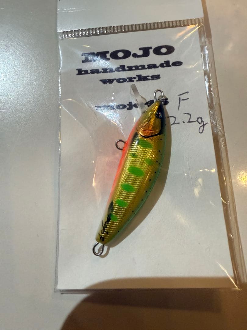 MOJO ハンドメイドワークスバルサミノー新品チャートカラーF2.2g レア品