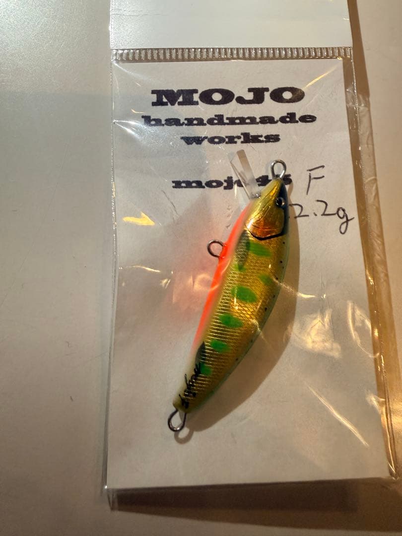 MOJO ハンドメイドワークスバルサミノー新品チャートカラーF2.2g レア品