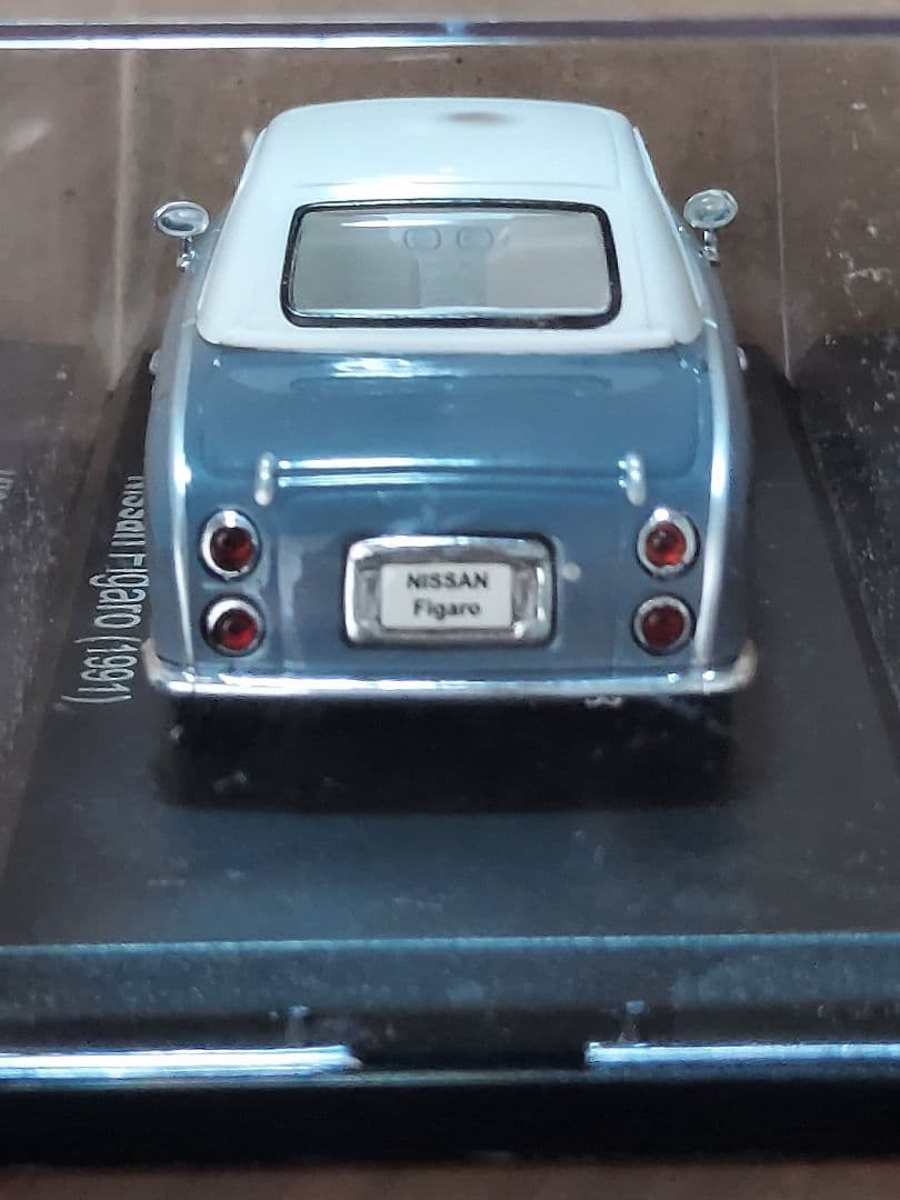 フィガロ&マツダAZ１（国産名車）1/43ミニカー２台セット
