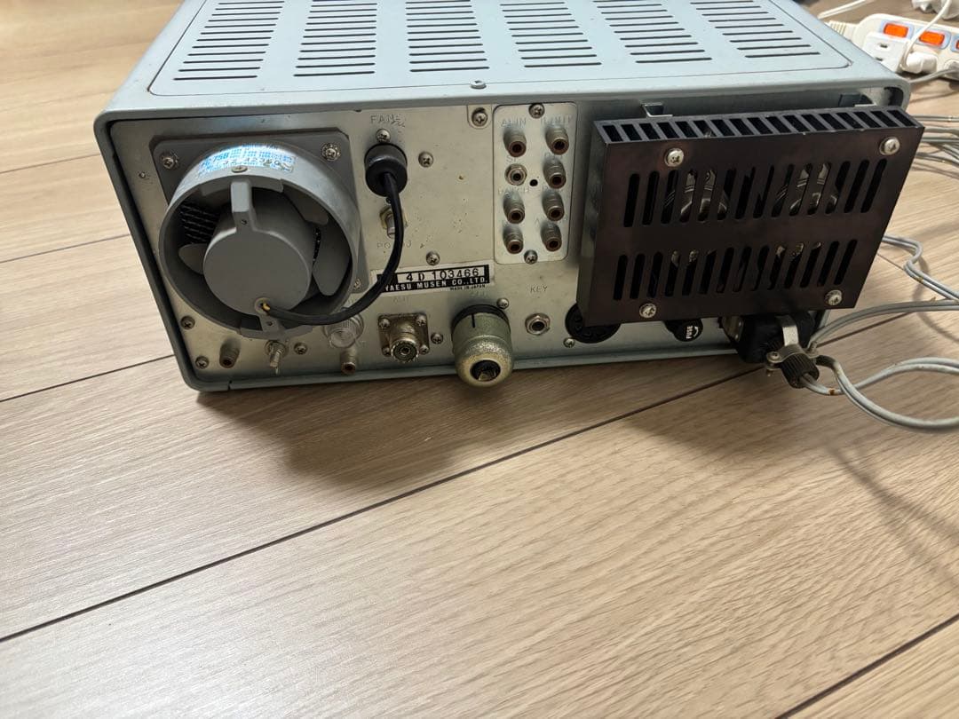 受信機 YAESU FT-101BS