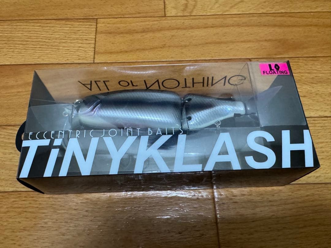 新品未使用品　DRT タイニークラッシュlow 鎧　ヨロイ TiNYKLASH