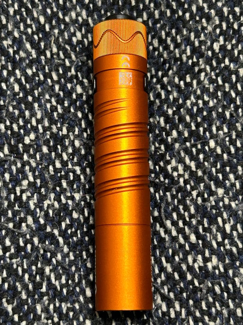 OLIGHT (オーライト) i5R EOS オレンジ