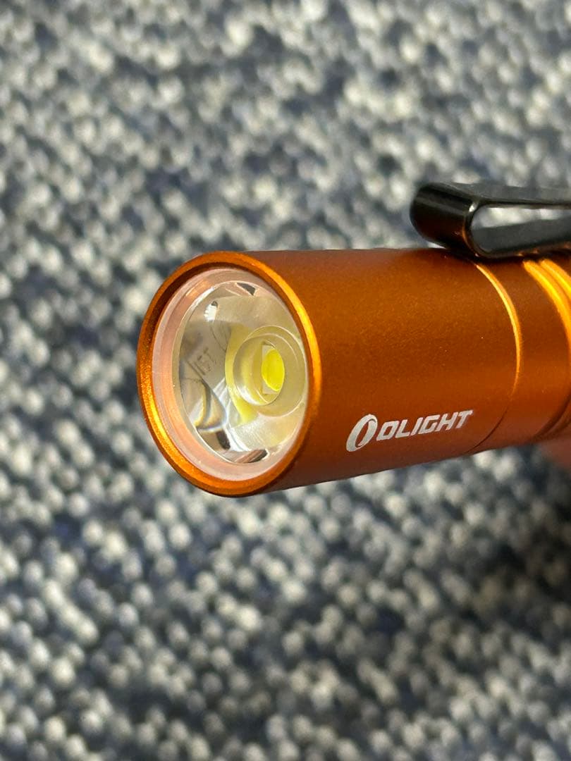 OLIGHT (オーライト) i5R EOS オレンジ