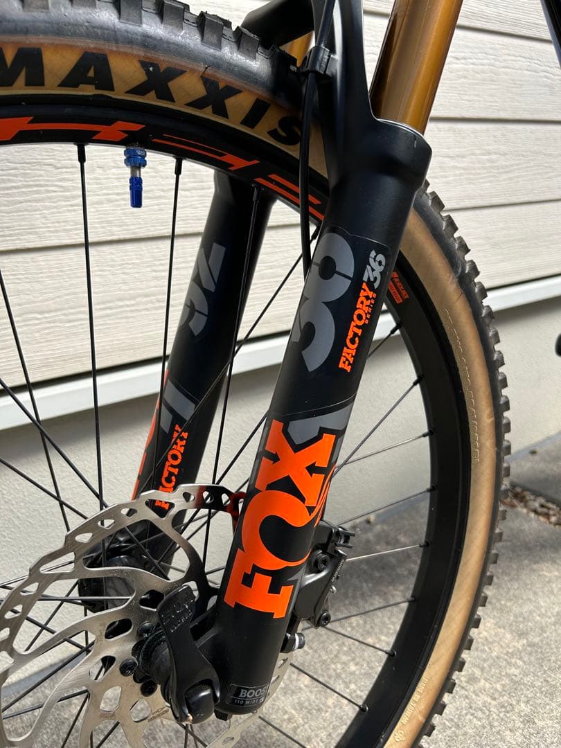 【超美品】MONDRAKER DUNE M size モンドレイカー