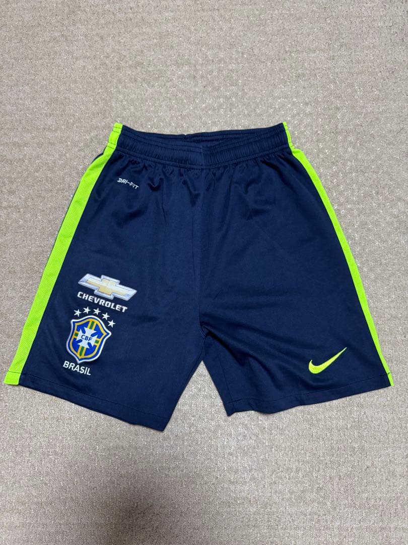ブラジル代表ユニフォーム トレーニングウェア