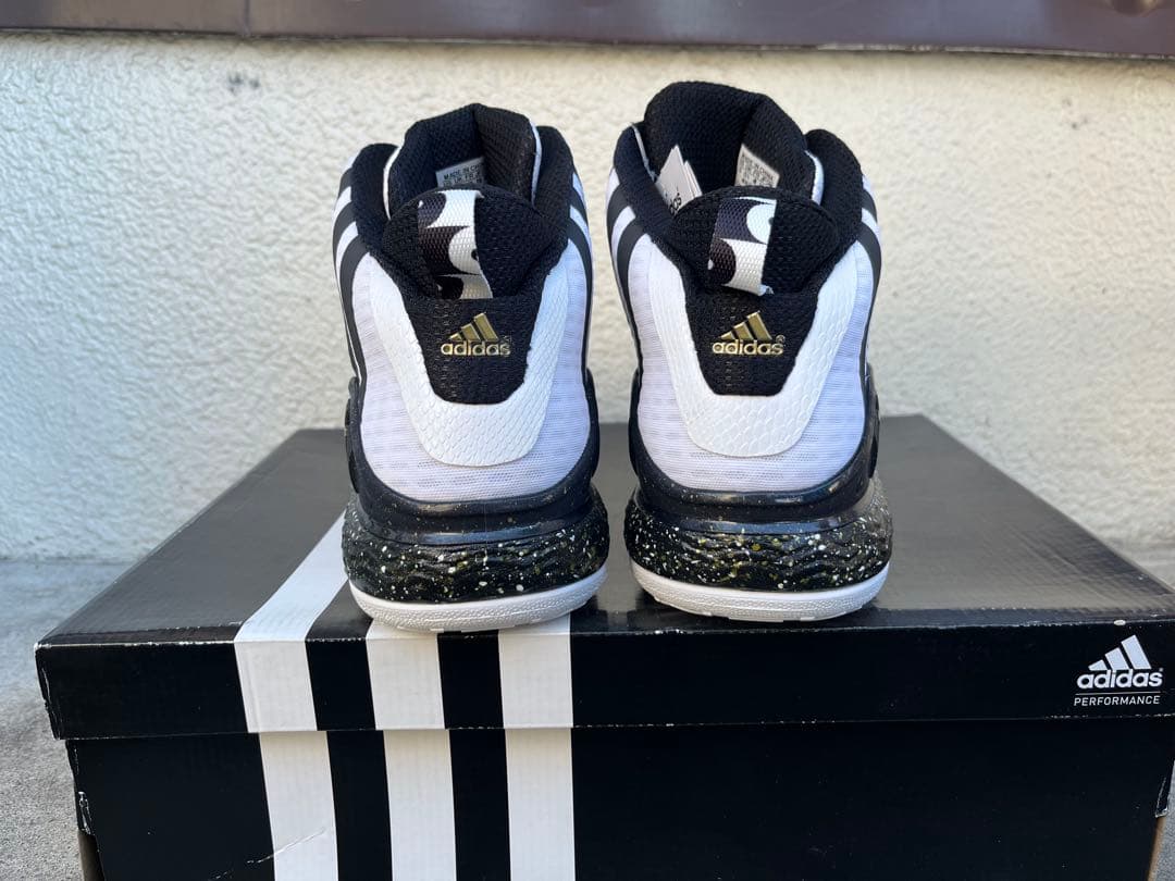 新品未使用 adidas J WALL バッシュ スニーカー 32cm