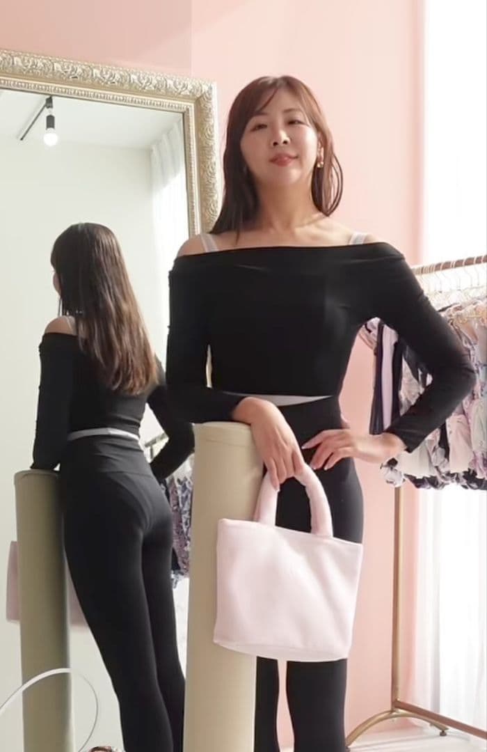 新品リチューンround tops black スティナstina
