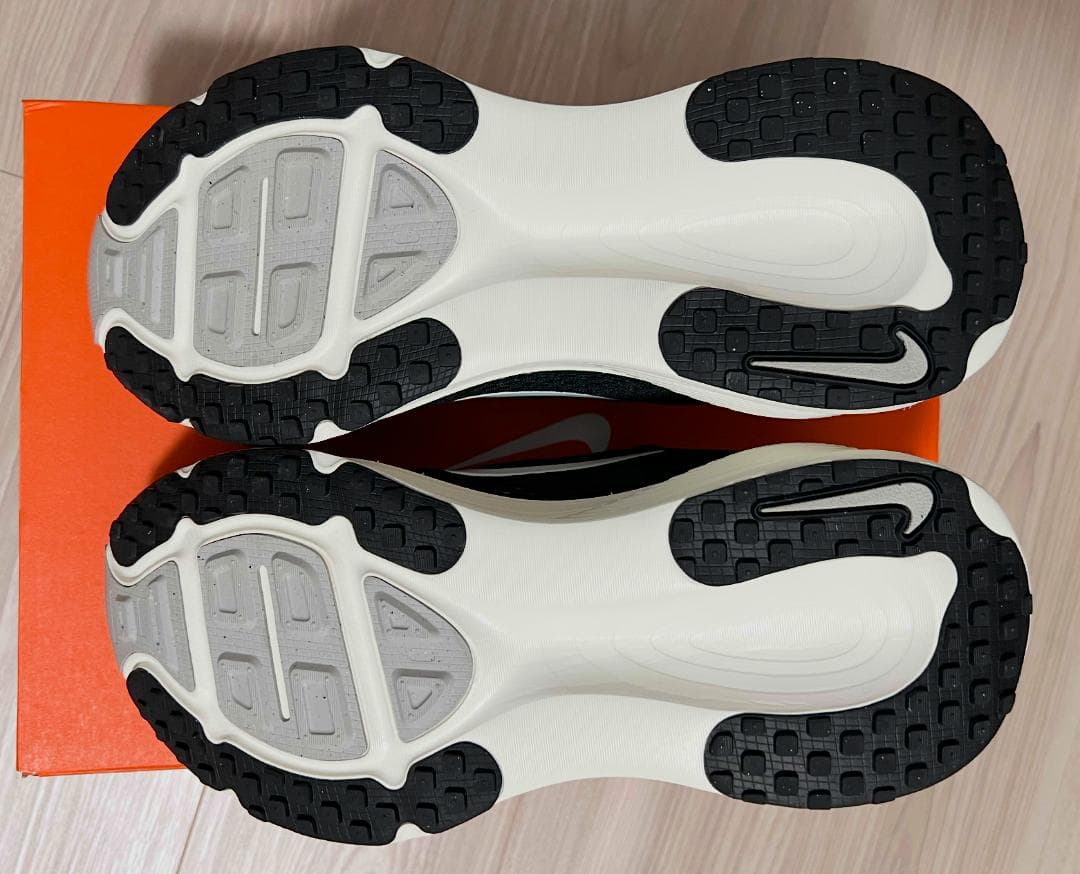 ナイキ ボメロ 18 Nike Vomore 18 メンズ 26.0cm